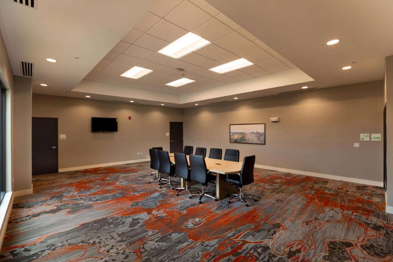 Holiday Inn - Kansas City - Northeast By Ihg Ngoại thất bức ảnh
