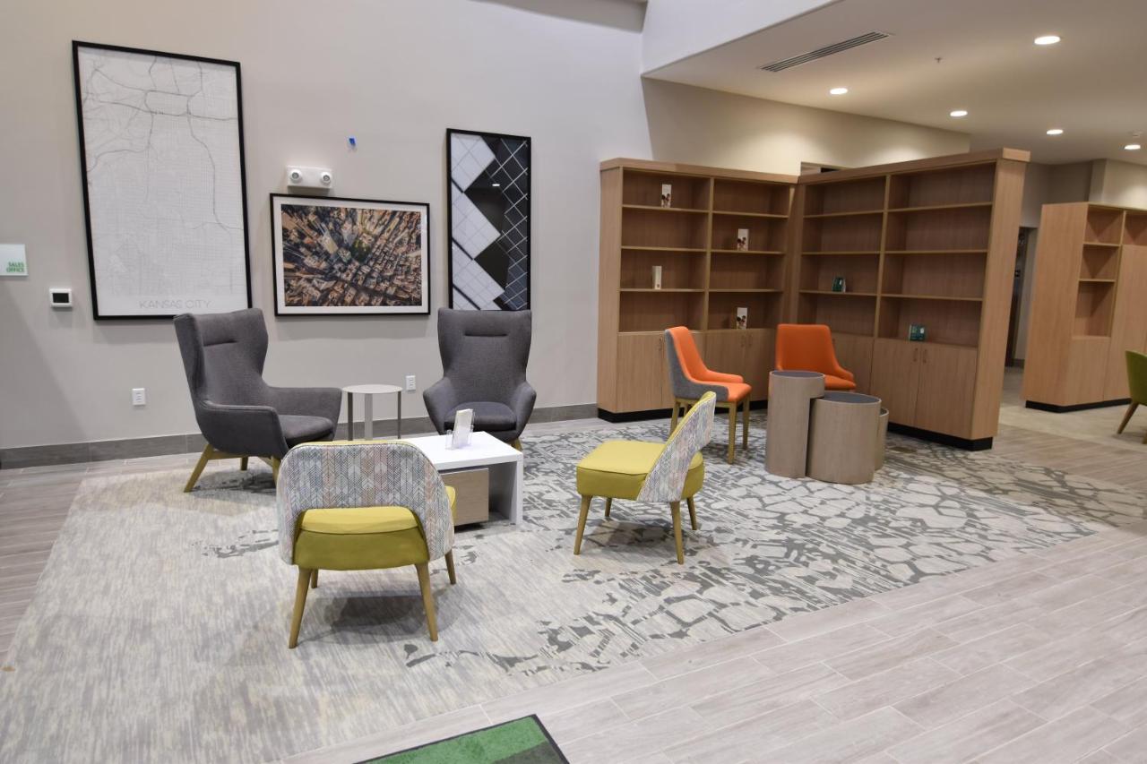 Holiday Inn - Kansas City - Northeast By Ihg Ngoại thất bức ảnh