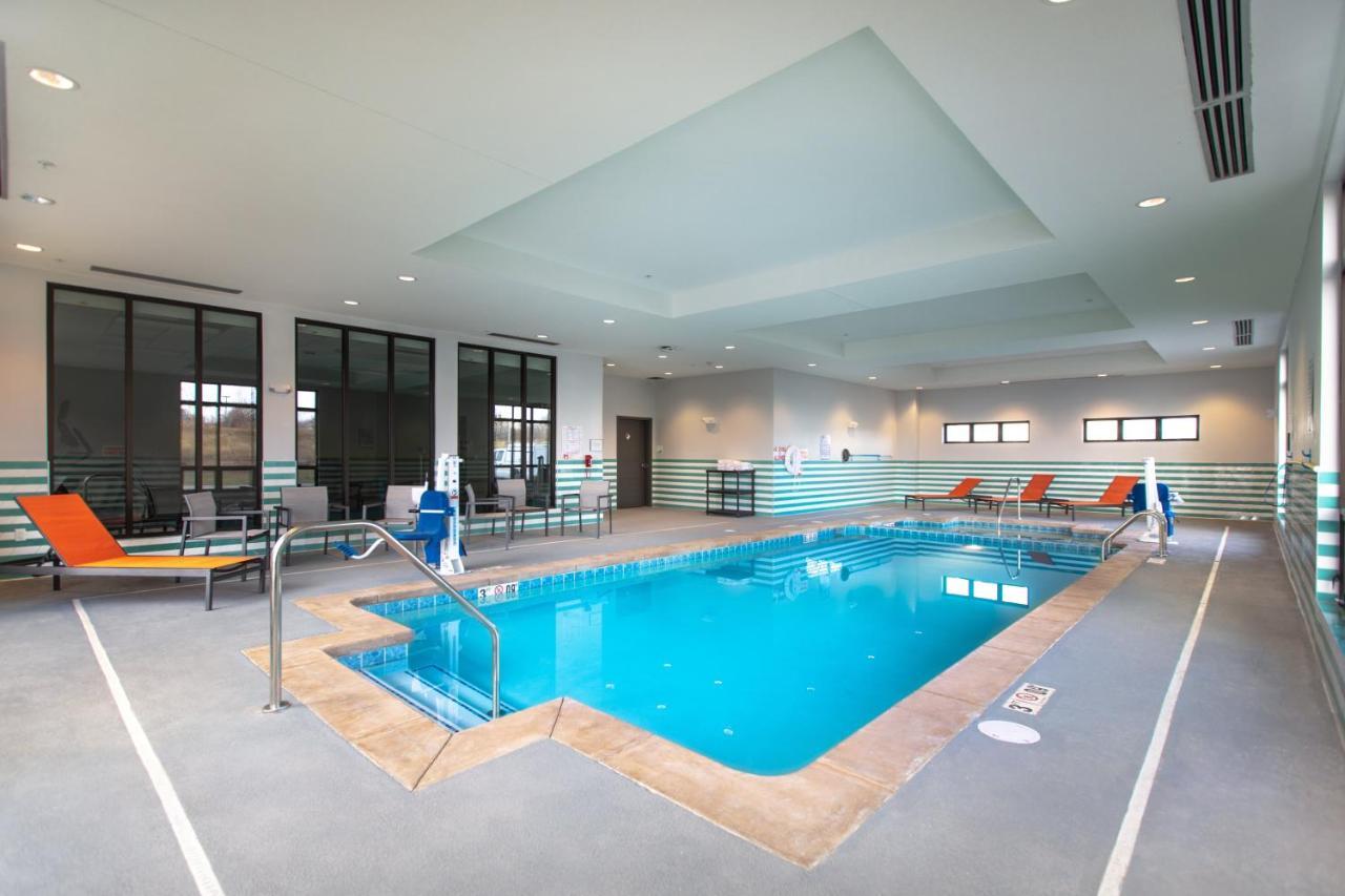 Holiday Inn - Kansas City - Northeast By Ihg Ngoại thất bức ảnh