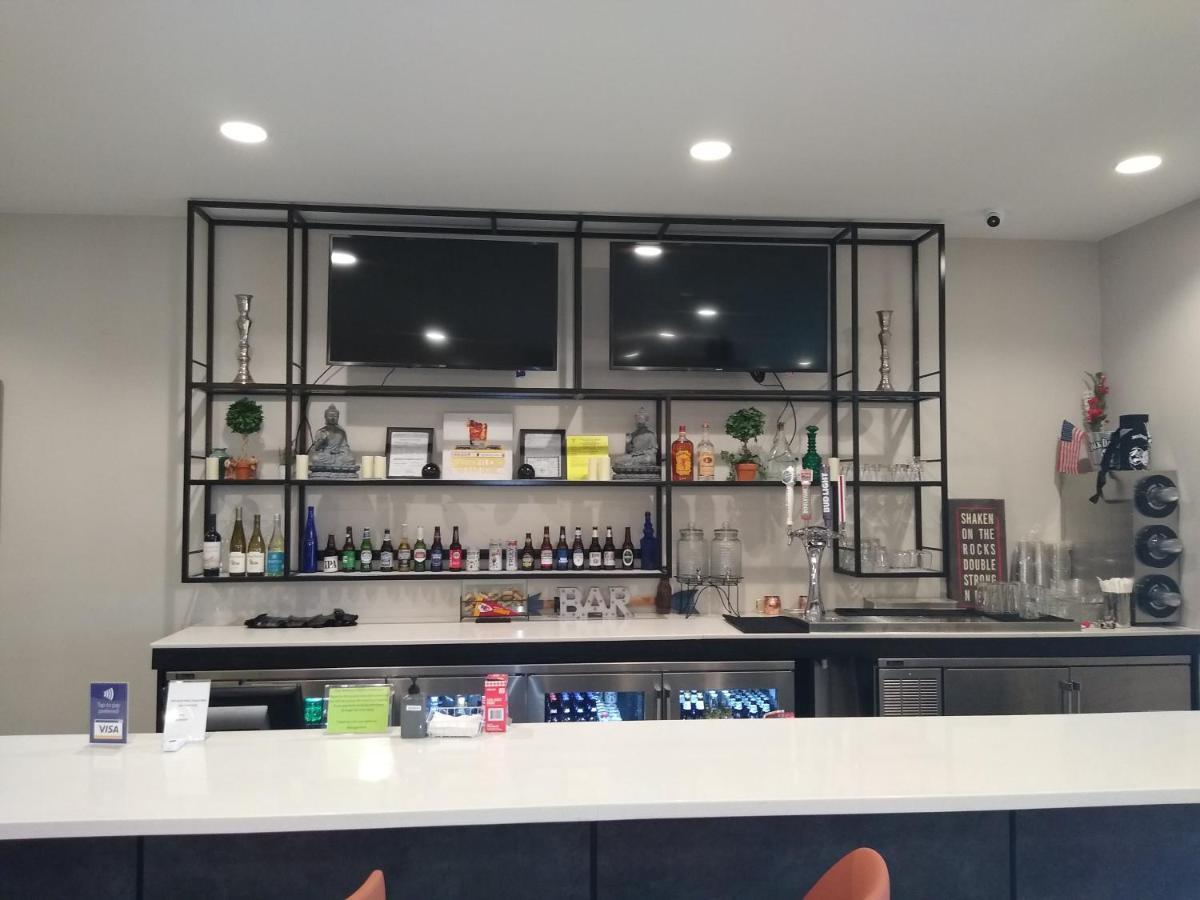 Holiday Inn - Kansas City - Northeast By Ihg Ngoại thất bức ảnh